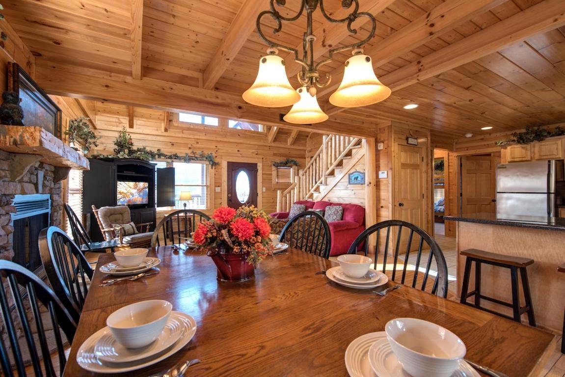 Serenity Peak Villa Pigeon Forge Exterior foto